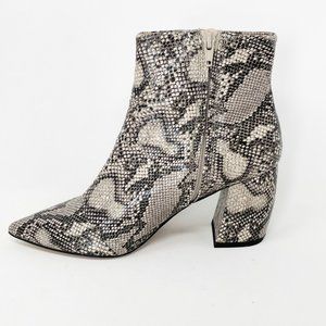 Office Womens London Gray Reptile Print Vegan Leather Side Zip Heel Boots Size 8